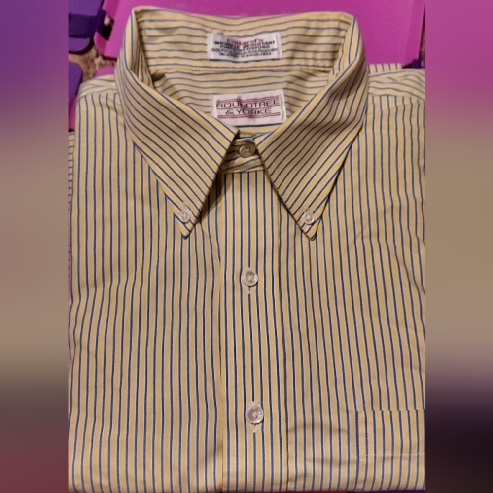 Men's short sleeve dress shirt